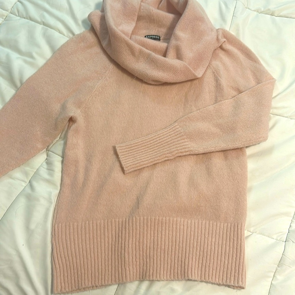 Cozy pink turtle neck sweater - Picture 1 of 1